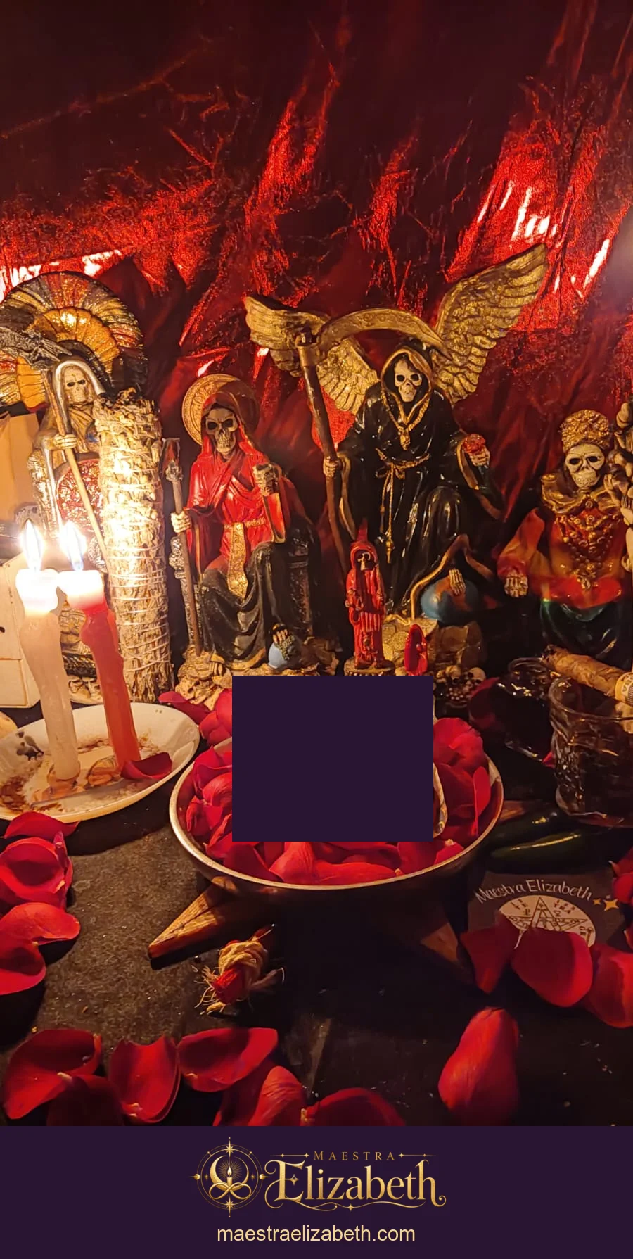 Velación con rosas rojas y figuras del altar en el altar de Maestra Elizabeth.