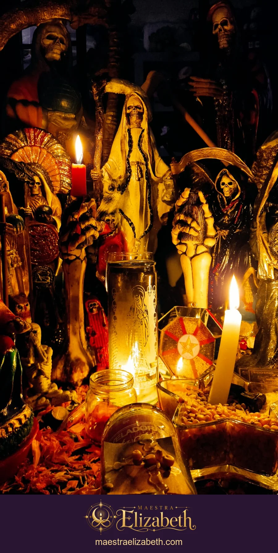 Velación nocturna con veladoras encendidas en el altar de Maestra Elizabeth.